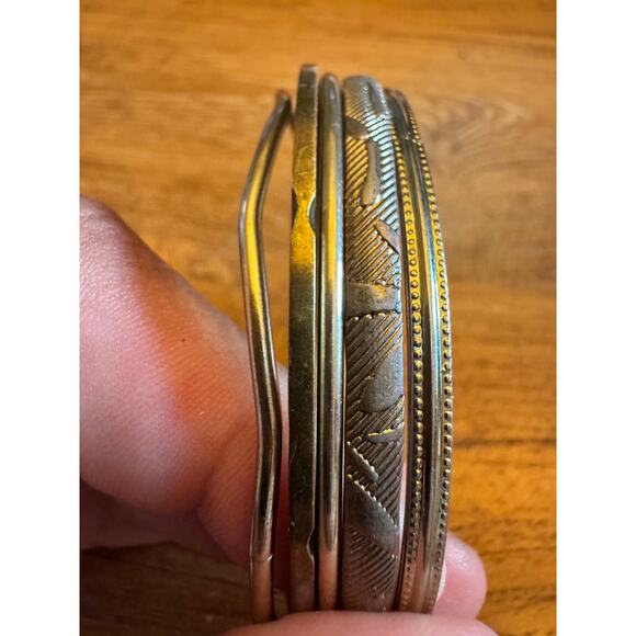 Set of 5 vintage silver and gold tone bangle bracelets - Picture 5 of 5